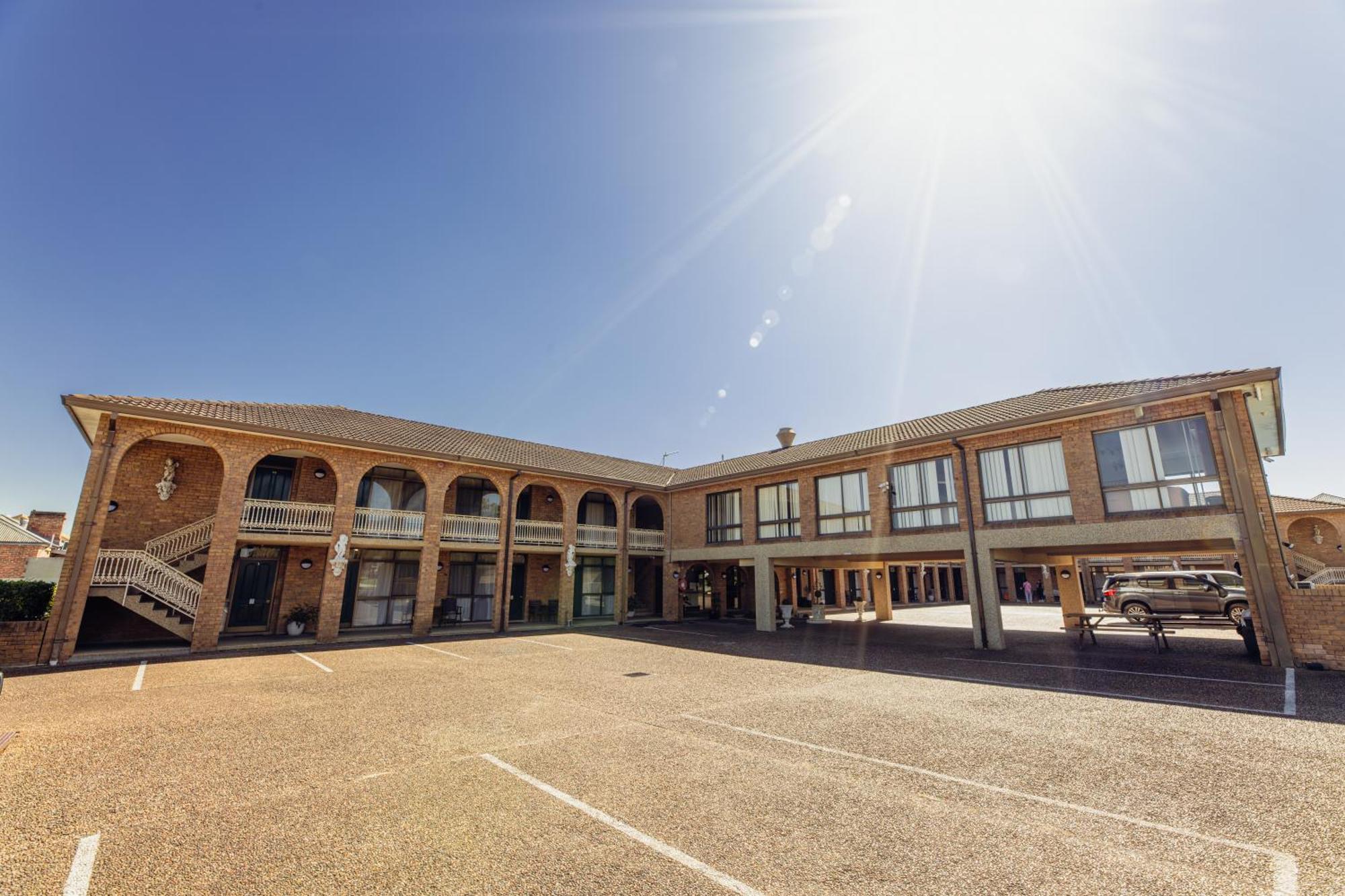 Cumberland Motor Inn Cessnock Exterior photo