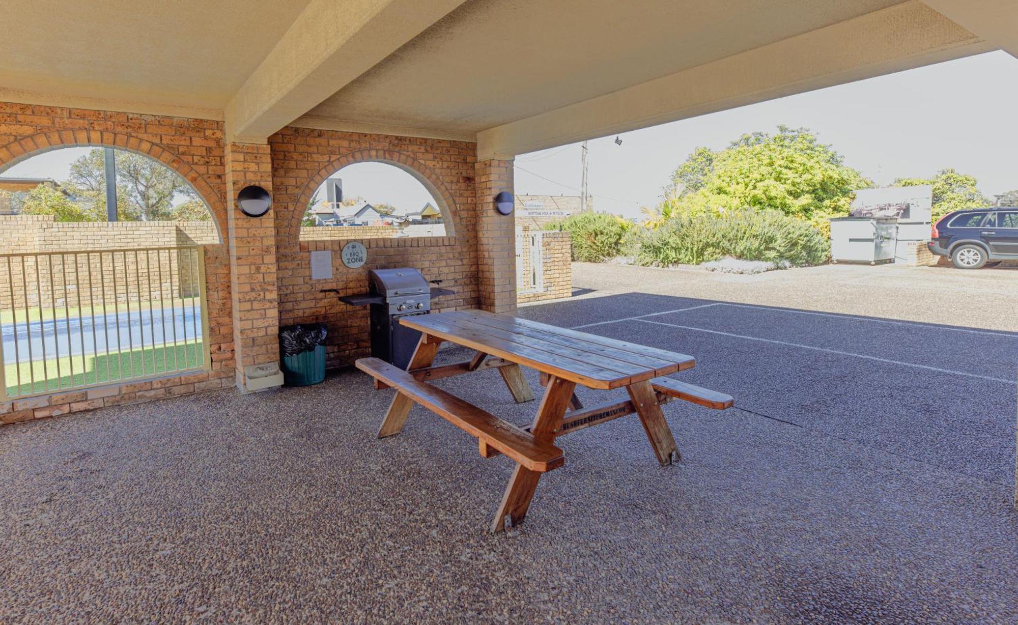 Cumberland Motor Inn Cessnock Exterior photo