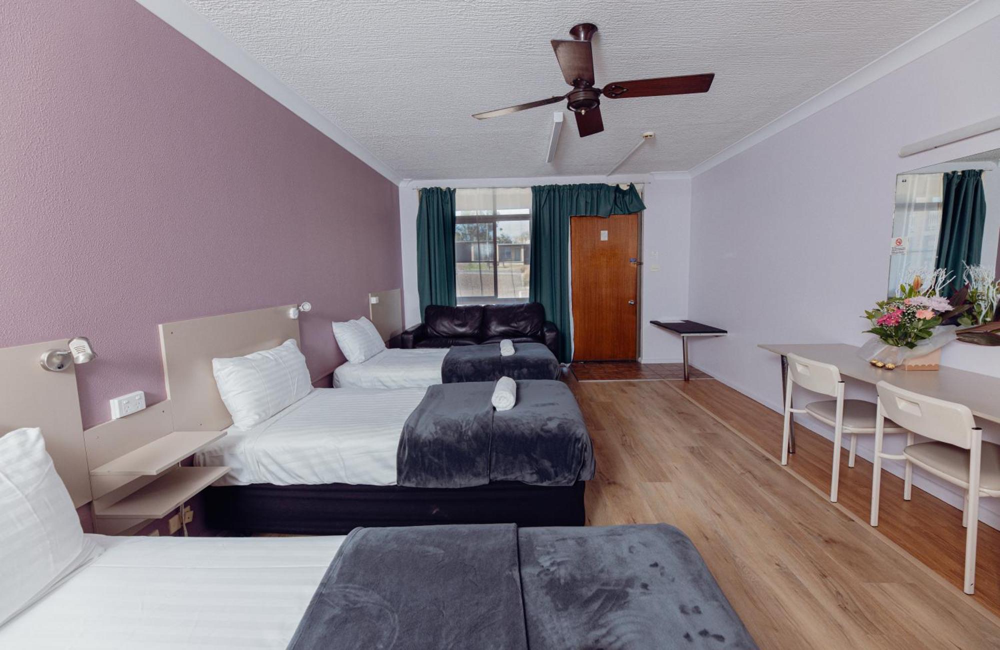 Cumberland Motor Inn Cessnock Exterior photo