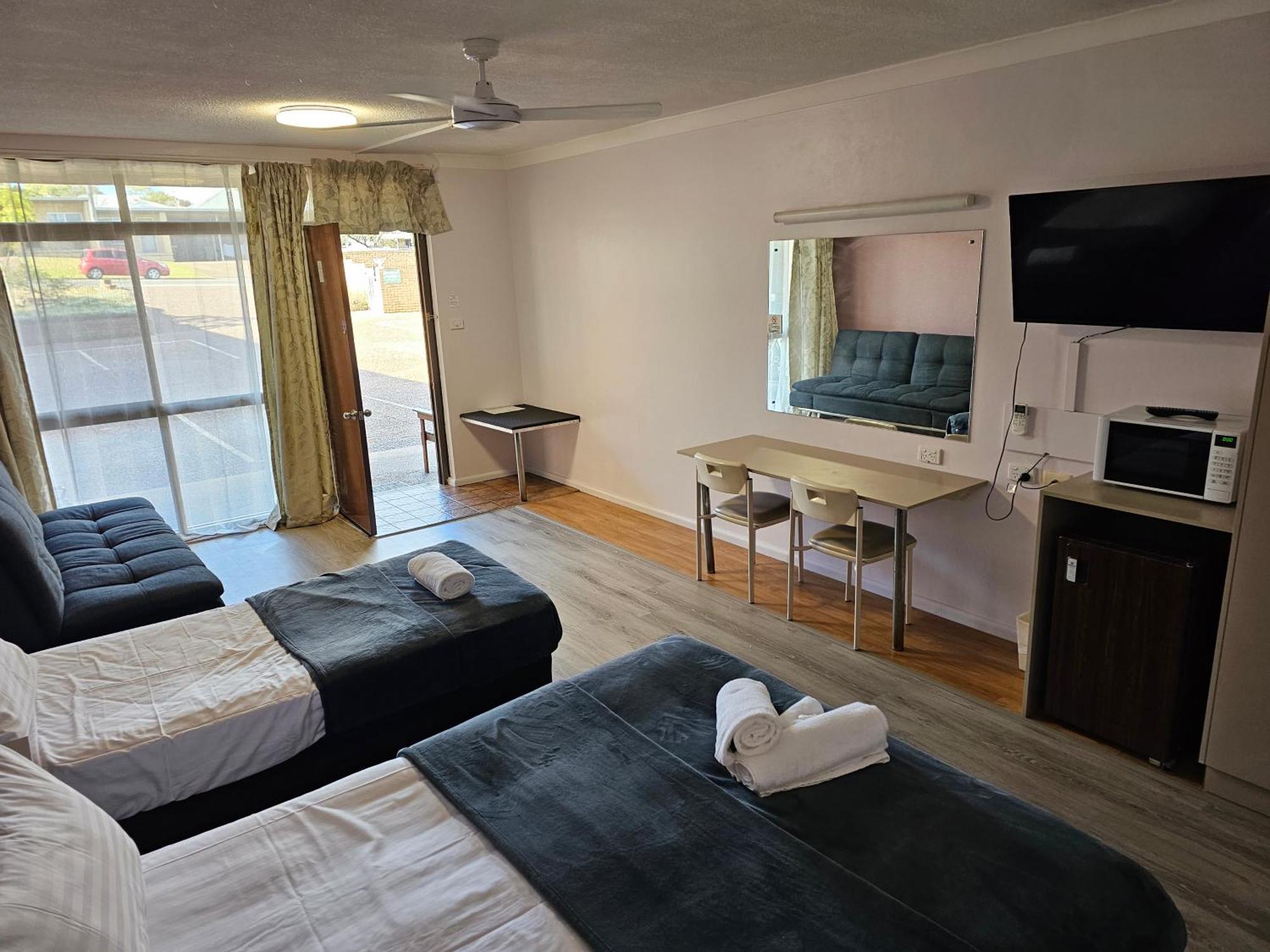 Cumberland Motor Inn Cessnock Exterior photo