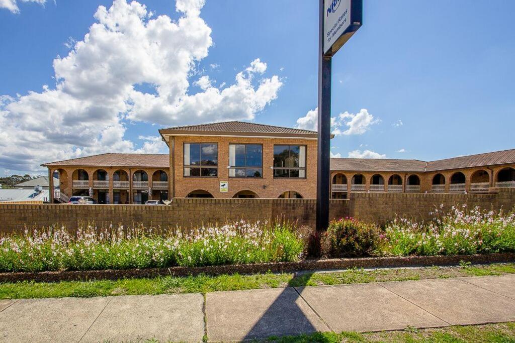 Cumberland Motor Inn Cessnock Exterior photo