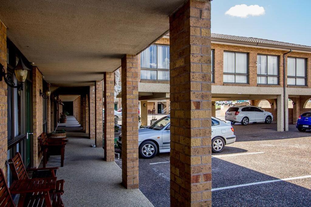 Cumberland Motor Inn Cessnock Exterior photo