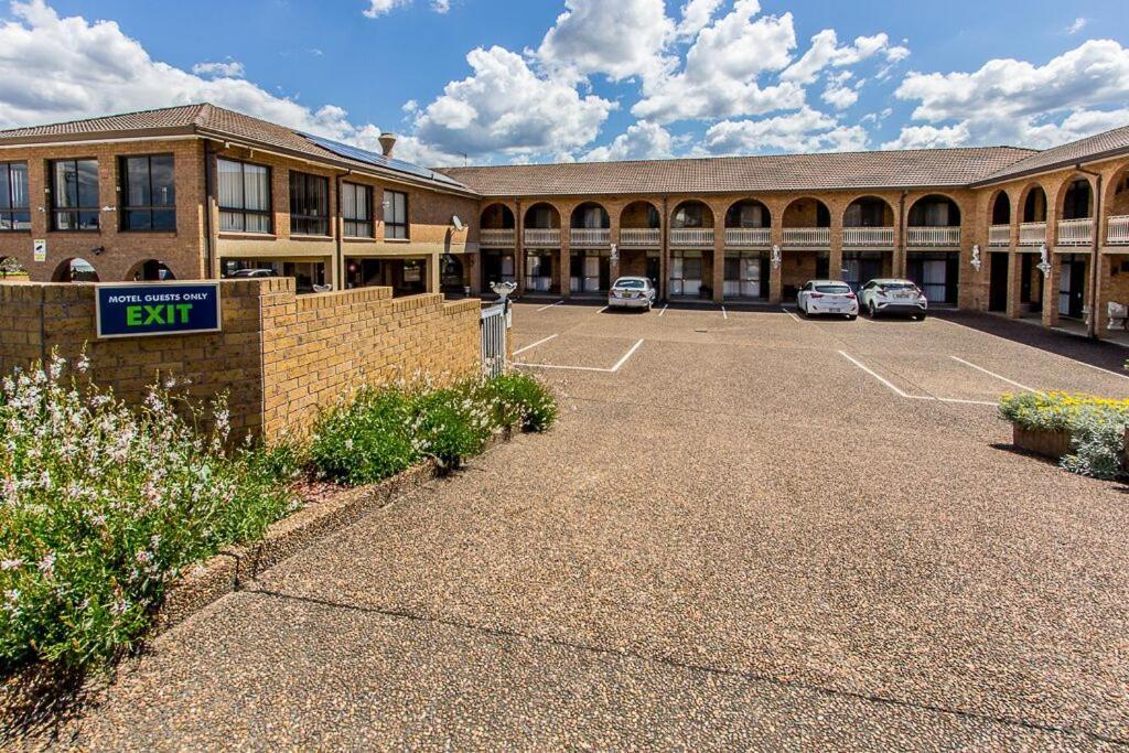 Cumberland Motor Inn Cessnock Exterior photo